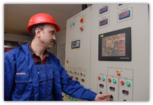 Pomieszczenie sterowania pracą kotłów parowych